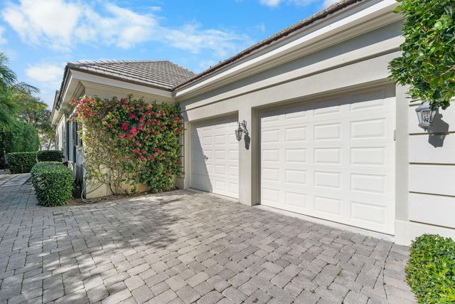 1155 Lake House Drive, North Palm Beach, FL 33408