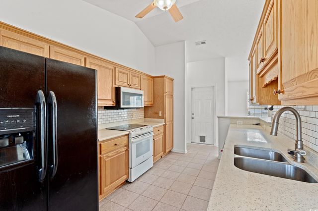 1048 Cadbury Ct., Conway, SC 29527