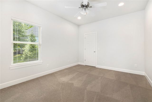 970 N Eastwood Drive, Fayetteville, AR 72701