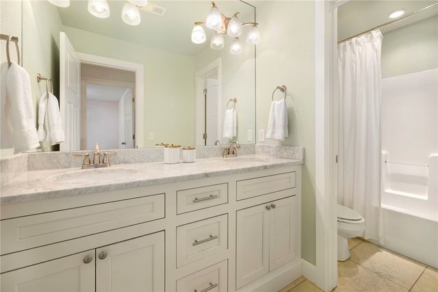 970 N Eastwood Drive, Fayetteville, AR 72701
