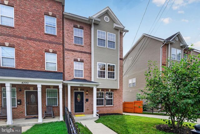 4292 SOUTH CAPITOL TER SW, Washington, DC 20032