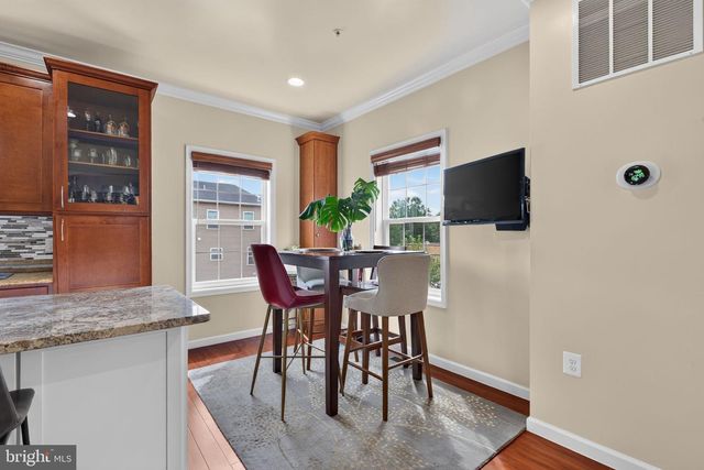 4292 SOUTH CAPITOL TER SW, Washington, DC 20032