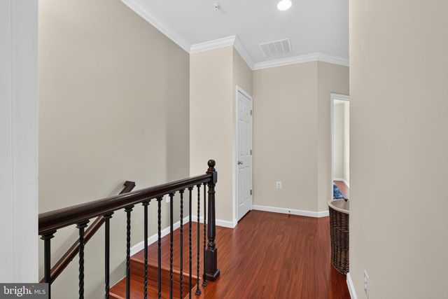 4292 SOUTH CAPITOL TER SW, Washington, DC 20032