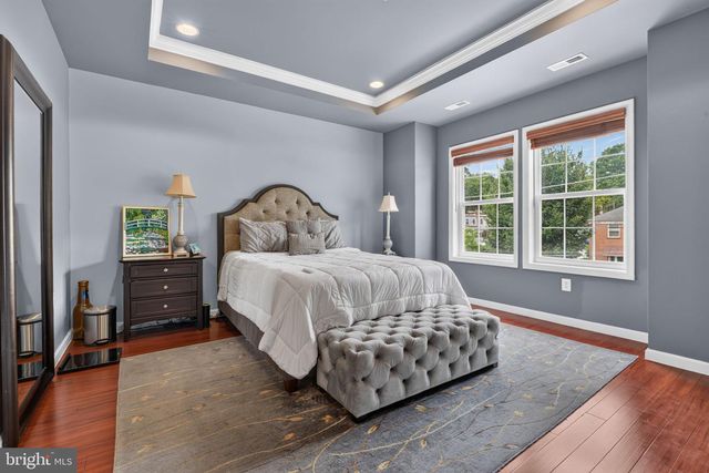 4292 SOUTH CAPITOL TER SW, Washington, DC 20032