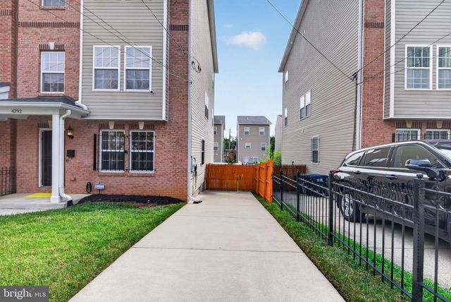 4292 SOUTH CAPITOL TER SW, Washington, DC 20032