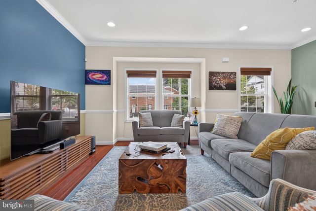 4292 SOUTH CAPITOL TER SW, Washington, DC 20032