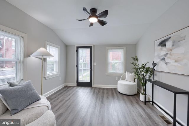 662 WALNUT ST, Columbia, PA 17512