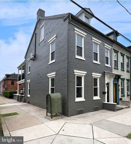 662 WALNUT ST, Columbia, PA 17512
