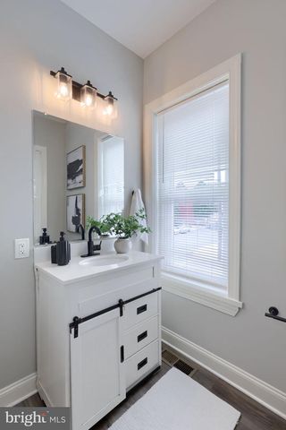 662 WALNUT ST, Columbia, PA 17512