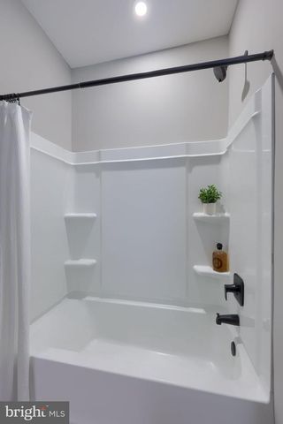 662 WALNUT ST, Columbia, PA 17512
