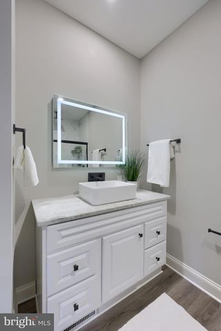662 WALNUT ST, Columbia, PA 17512