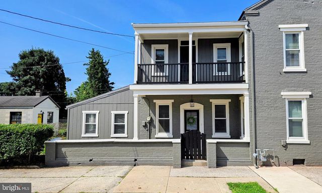 662 WALNUT ST, Columbia, PA 17512