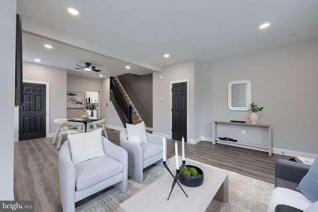 662 WALNUT ST, Columbia, PA 17512