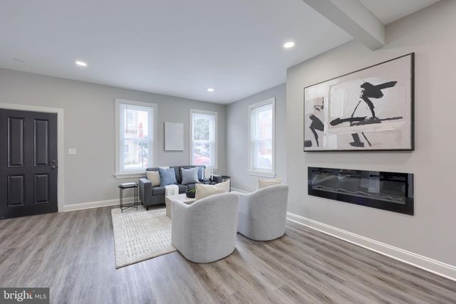 662 WALNUT ST, Columbia, PA 17512