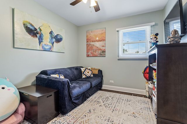 5814 Essex Road, Oak Forest, IL 60452