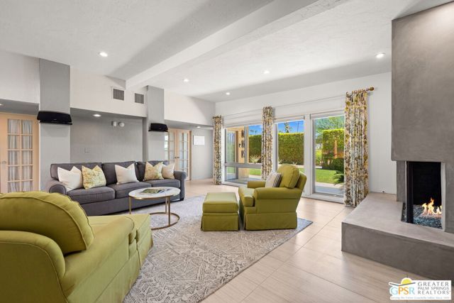 2295 E Park Drive, Palm Springs, CA 92262
