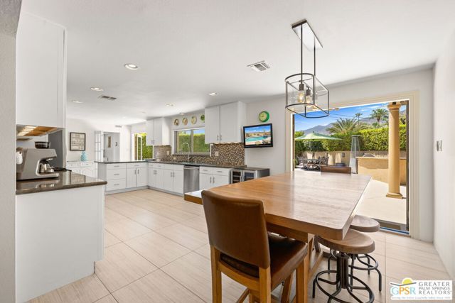 2295 E Park Drive, Palm Springs, CA 92262