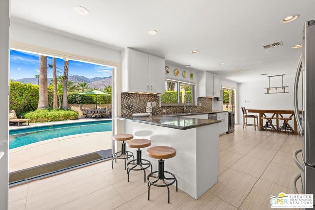 2295 E Park Drive, Palm Springs, CA 92262
