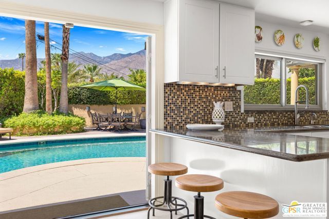2295 E Park Drive, Palm Springs, CA 92262