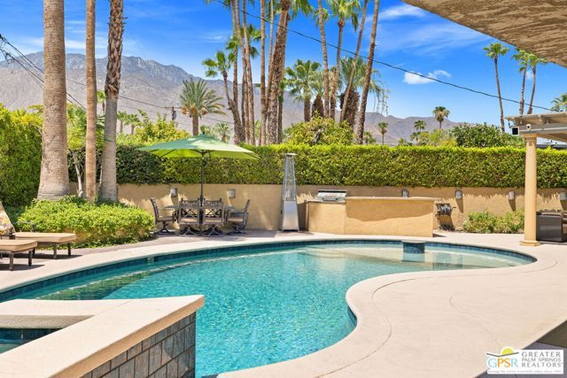 2295 E Park Drive, Palm Springs, CA 92262