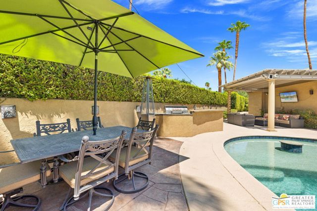 2295 E Park Drive, Palm Springs, CA 92262