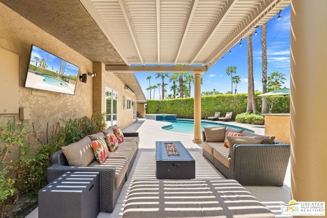 2295 E Park Drive, Palm Springs, CA 92262