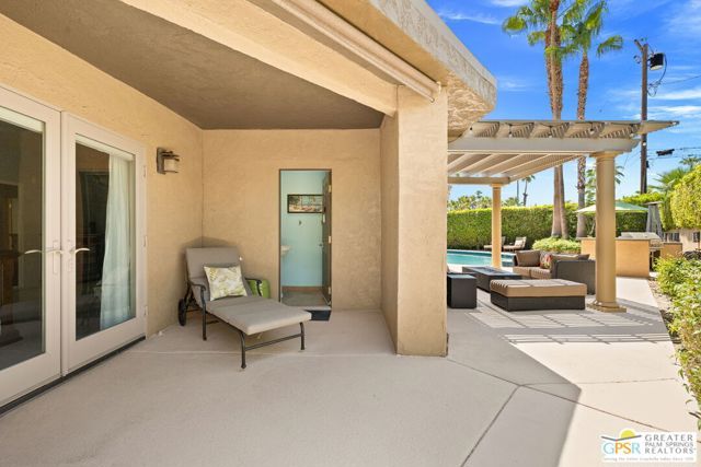 2295 E Park Drive, Palm Springs, CA 92262