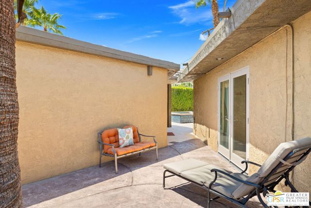 2295 E Park Drive, Palm Springs, CA 92262