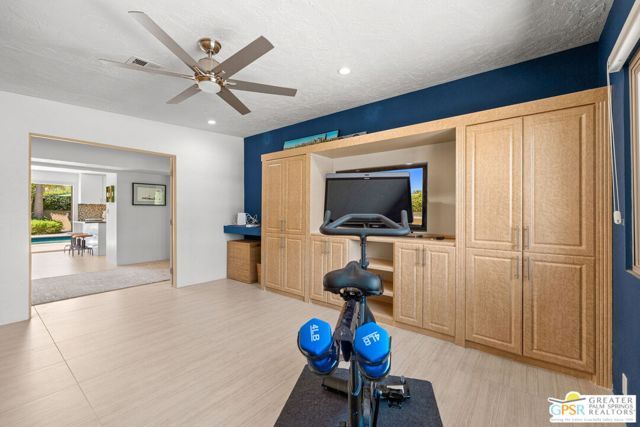2295 E Park Drive, Palm Springs, CA 92262