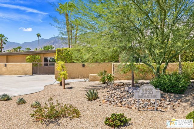 2295 E Park Drive, Palm Springs, CA 92262