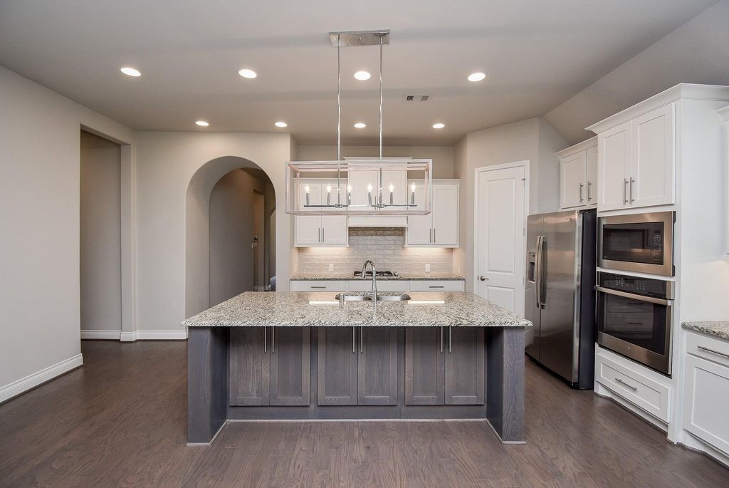 8133 Tyrell Heights Drive, Magnolia, TX 77354