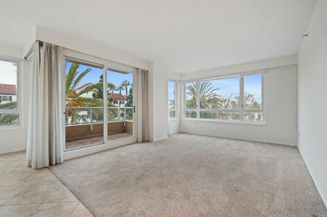 3890 Nobel Dr. 306, San Diego, CA 92122