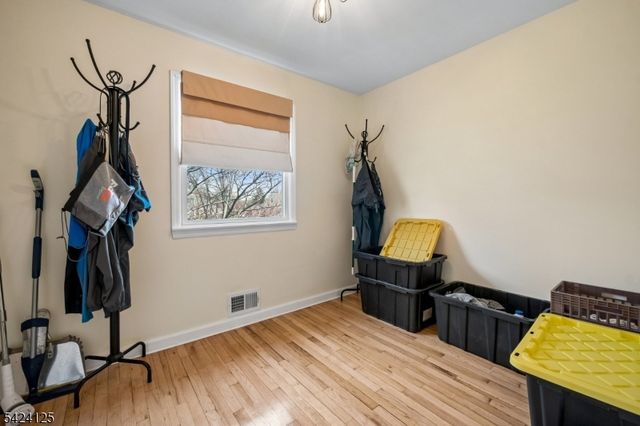 30 Crescent Dr, Hanover Twp., NJ 07981