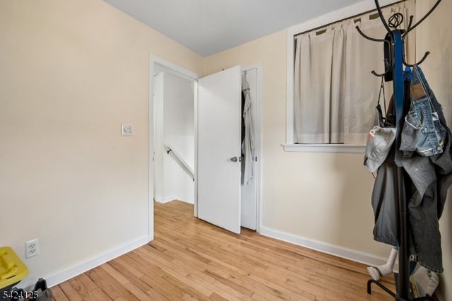 30 Crescent Dr, Hanover Twp., NJ 07981