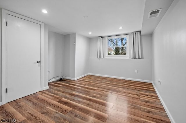 30 Crescent Dr, Hanover Twp., NJ 07981