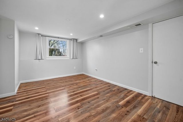 30 Crescent Dr, Hanover Twp., NJ 07981