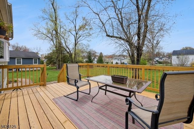 30 Crescent Dr, Hanover Twp., NJ 07981