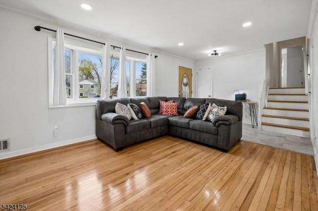 30 Crescent Dr, Hanover Twp., NJ 07981