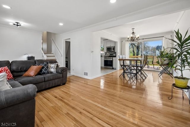 30 Crescent Dr, Hanover Twp., NJ 07981