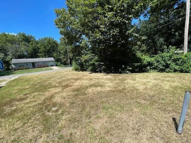 6013 College Avenue, Kansas City, MO 64130