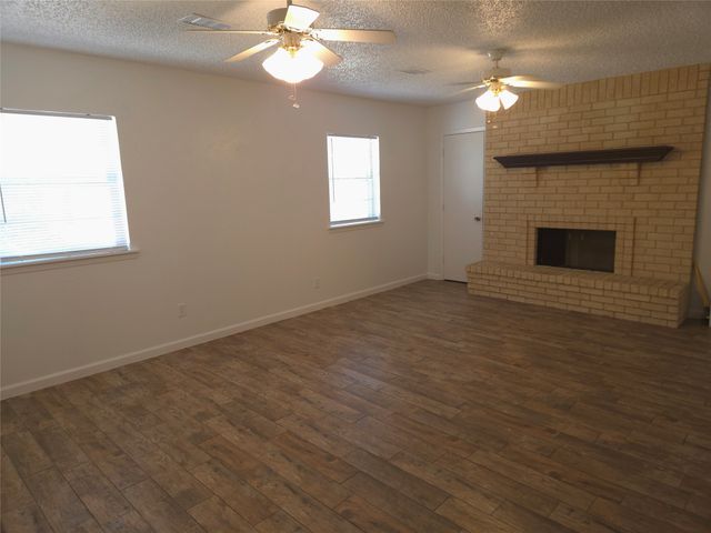 5913 Whispering Lane, Watauga, TX 76148