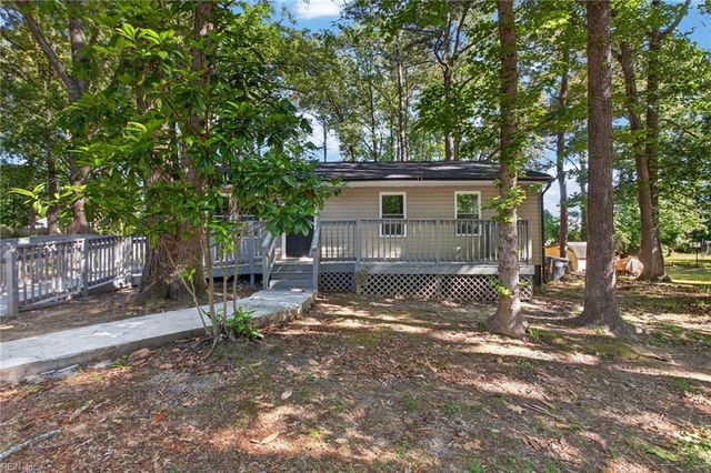 121 Theodore Allen RD, Williamsburg, VA 23188