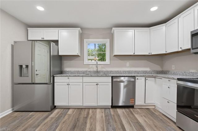 121 Theodore Allen RD, Williamsburg, VA 23188