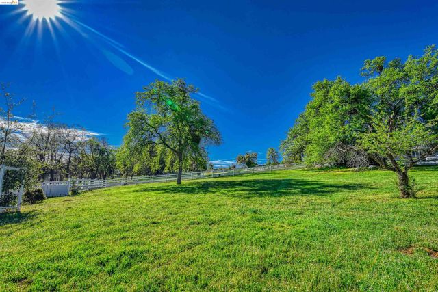 13301 Clements, Groveland, CA 95321