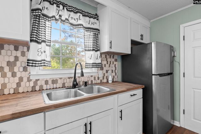 105 meadowbury drive, Columbia, SC 29203