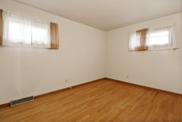 2712 Eleanor Street, Portage, IN 46368