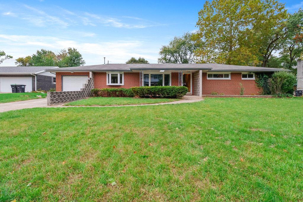 2712 Eleanor Street, Portage, IN 46368