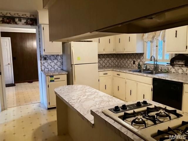 1301 N Douglas, Malden, MO 63863