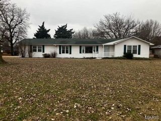 1301 N Douglas, Malden, MO 63863