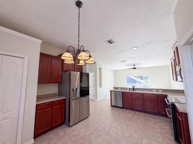 204 ROUND MAN STREET, Leesburg, FL 34748
